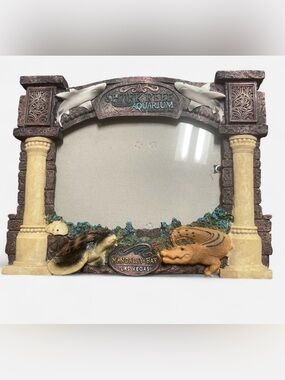 Shark Reef Aquarium Reptile Frame - Multicolor
